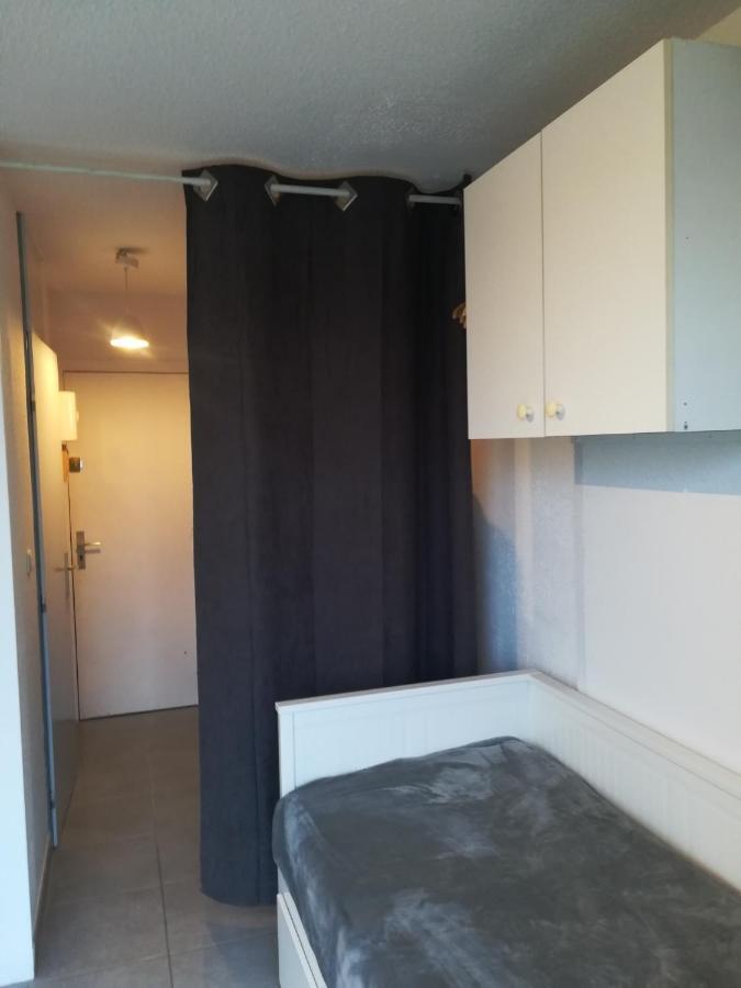 Studio La Grande Motte, Parking Luaran gambar